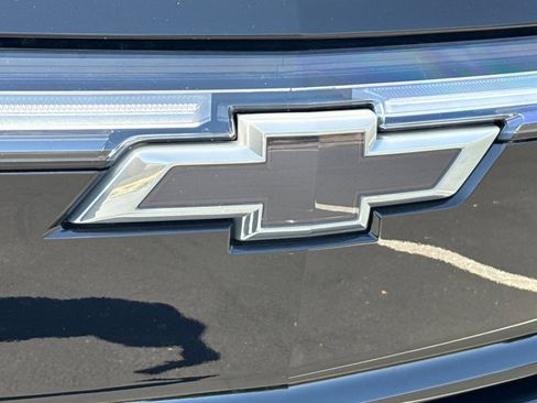 Used 2025 Chevrolet Silverado EV RST AWD/4WD image 8