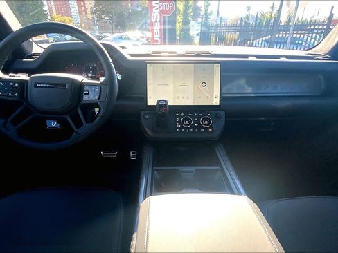 New 2026 Land Rover Defender 110 OCTA AWD/4WD image 5