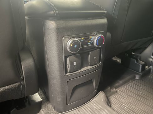 Used 2022 Ford Explorer XLT w/ Equipment Group 202A image 25