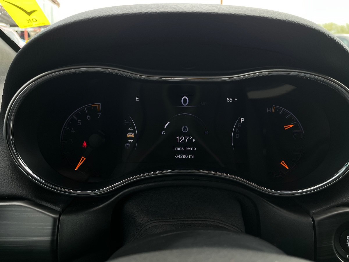 Used 2020 Jeep Grand Cherokee Altitude RWD image 21