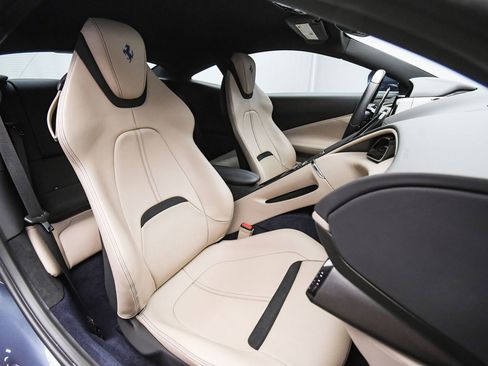 Certified 2022 Ferrari Roma image 17