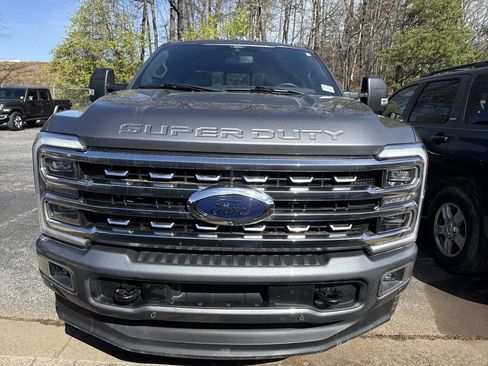 Used 2024 Ford F250 Platinum image 3