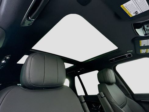 New 2026 Land Rover Range Rover SE image 20