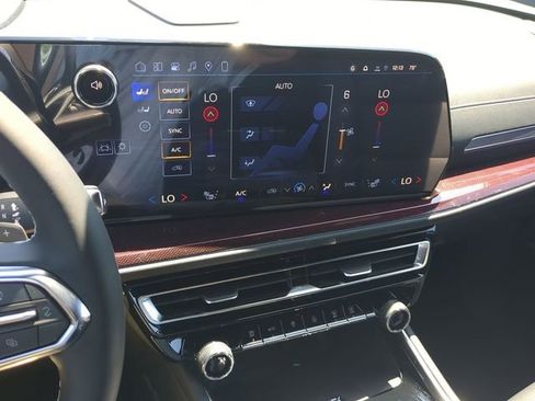 New 2026 Chevrolet Traverse Z71 AWD/4WD image 33