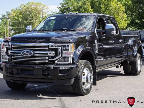 Used 2022 Ford F350 Platinum w/ FX4 Off-Road Package AWD/4WD image 19