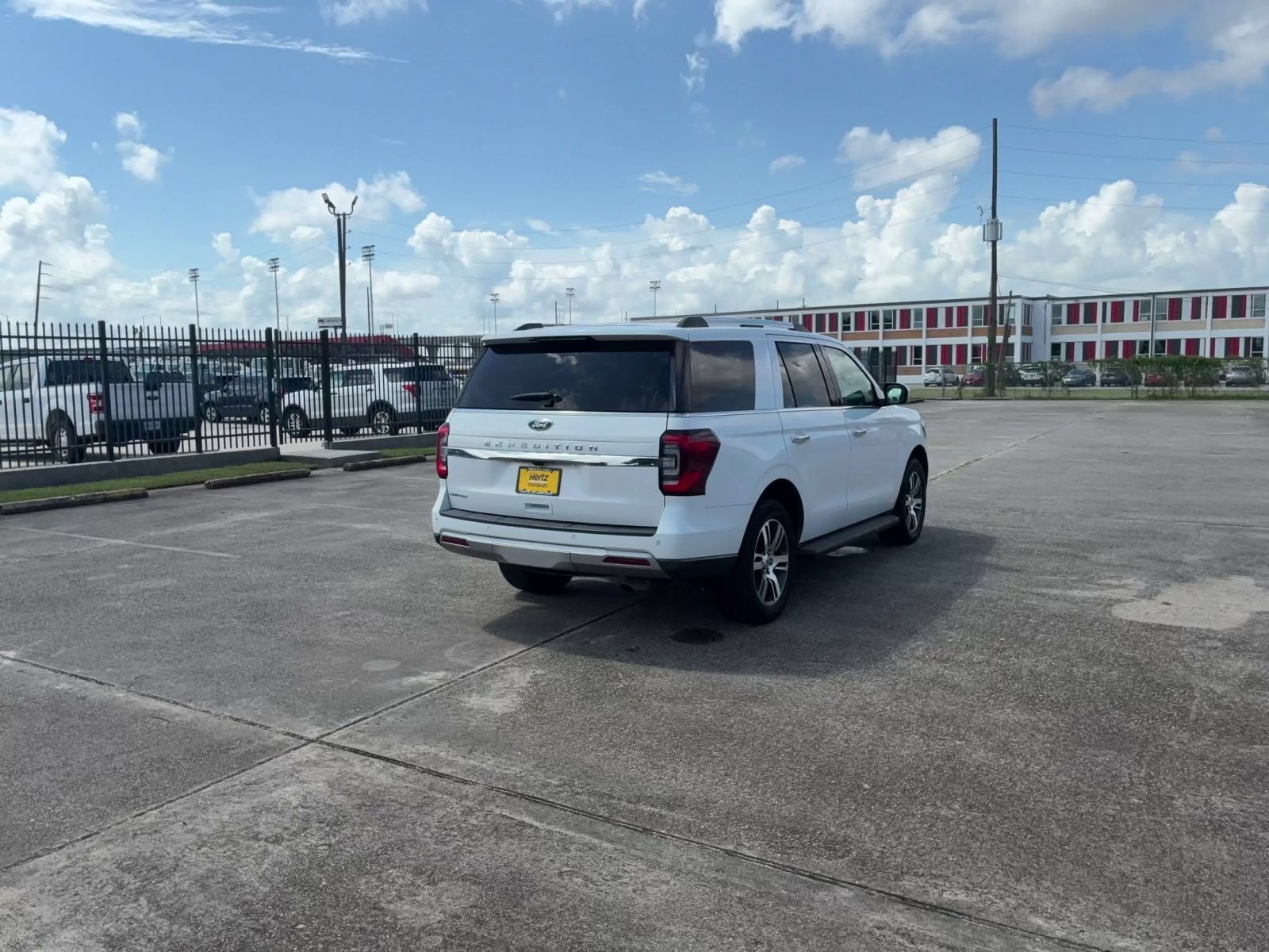 Used 2024 Ford Expedition Limited AWD/4WD image 14