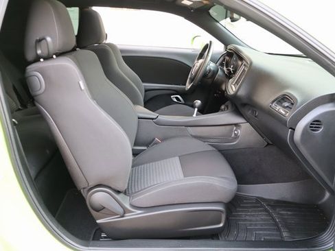 Used 2023 Dodge Challenger R/T w/ T/A Package image 32