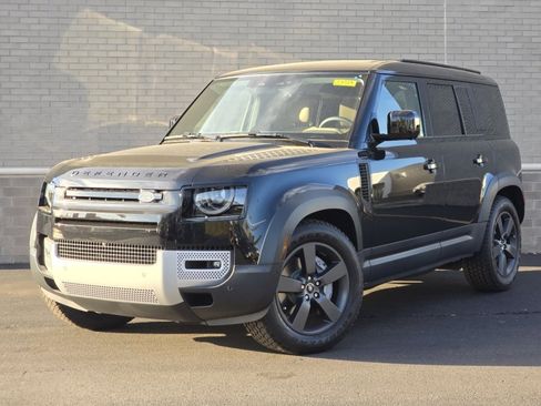 New 2025 Land Rover Defender 110 S image 2