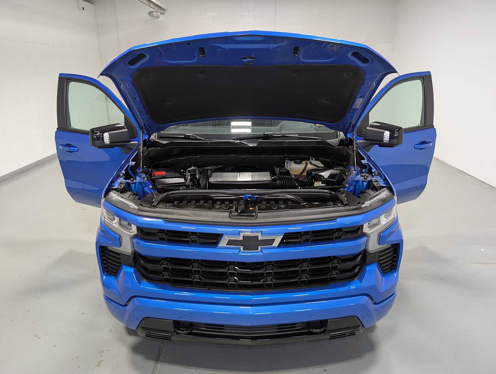 Used 2025 Chevrolet Silverado 1500 RST w/ Convenience Package II AWD/4WD image 14