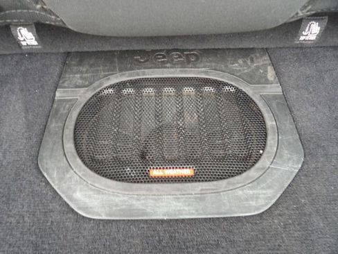 Used 2019 Jeep Wrangler Sport image 35