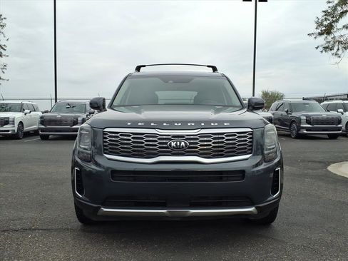 Used 2020 Kia Telluride S image 2