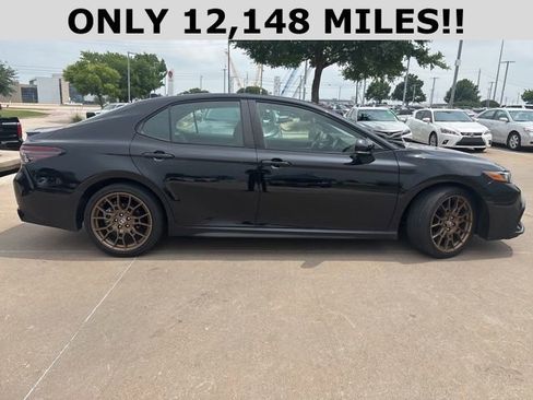 Used 2023 Toyota Camry SE w/ Convenience Package FWD image 2