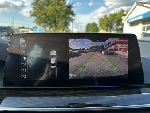 Used 2019 BMW 530i w/ Convenience Package image 33