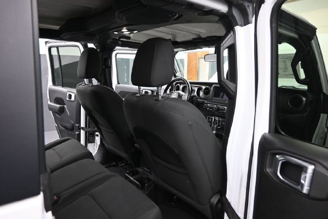 Used 2022 Jeep Gladiator Sport AWD/4WD image 17