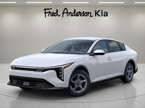 New 2025 Kia K4 LXS image 20