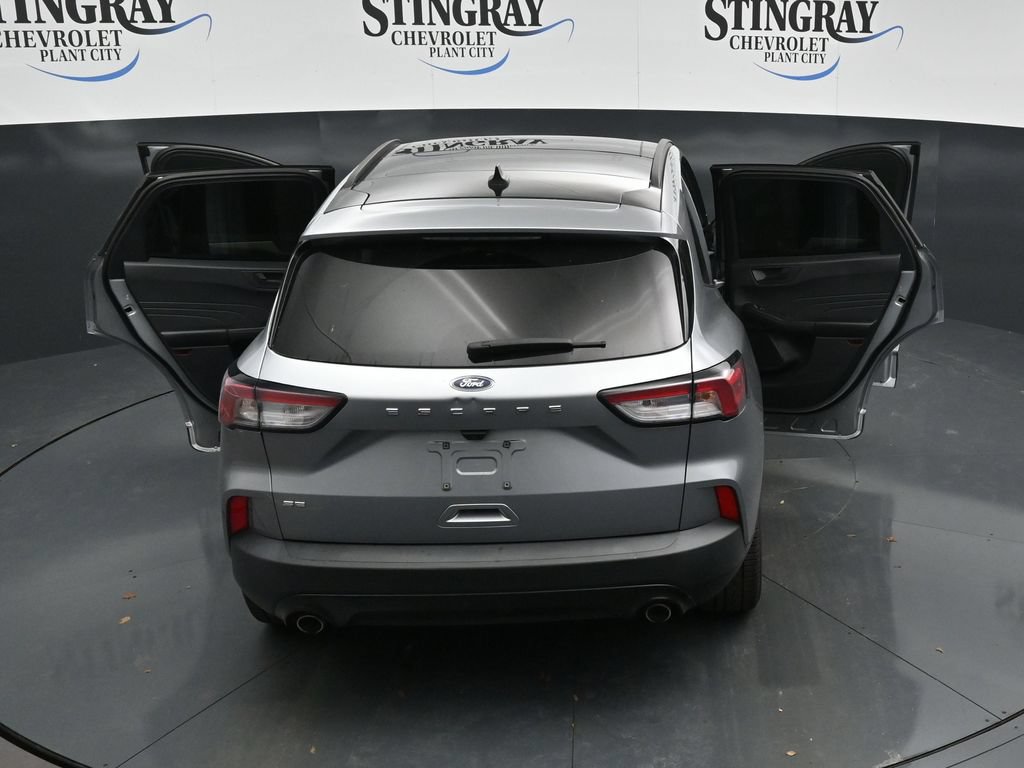 Used 2022 Ford Escape SE w/ SE Sport Appearance Package FWD image 44