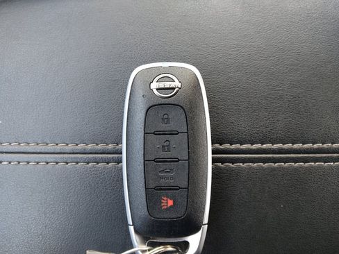 Used 2025 Nissan Sentra S FWD image 32