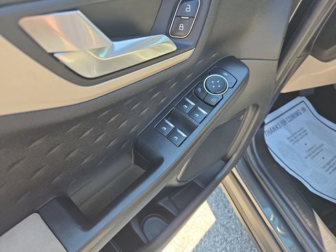 Used 2020 Ford Escape SE AWD/4WD image 12