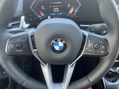 Used 2025 BMW X2 xDrive28i image 21