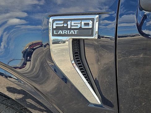 Used 2022 Ford F150 Lariat w/ FX4 Off-Road Package AWD/4WD image 14