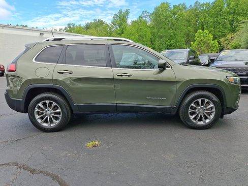 Certified 2019 Jeep Cherokee Latitude Plus AWD/4WD image 7