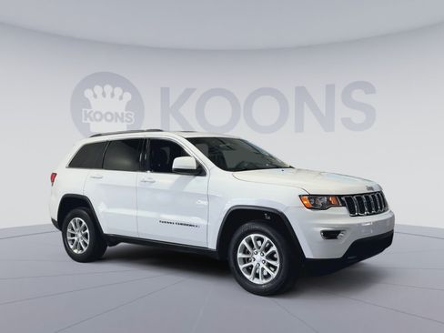 Used 2021 Jeep Grand Cherokee Laredo X AWD/4WD image 2