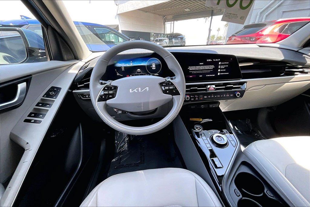 Used 2023 Kia Niro Wind FWD image 8