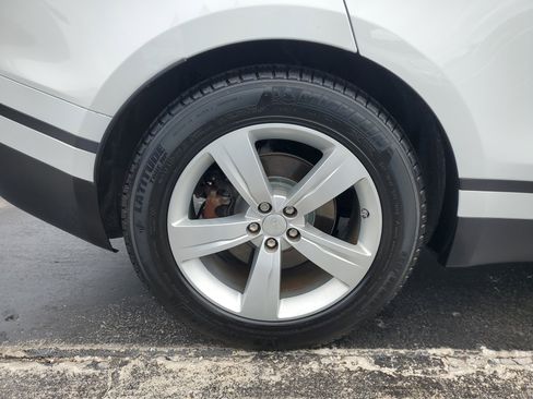 Used 2018 Land Rover Range Rover Velar S image 36