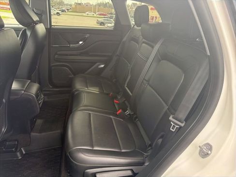 Used 2021 Lincoln Corsair AWD w/ Premium Package image 14