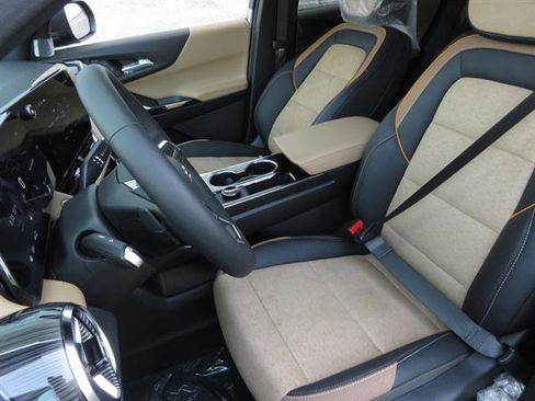 New 2026 Chevrolet Equinox ACTIV w/ LPO, Floor Liner Package image 14