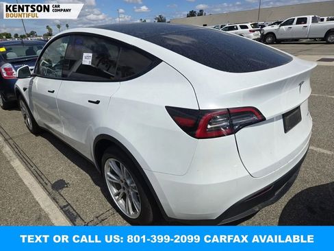 Used 2023 Tesla Model Y Long Range AWD/4WD image 3