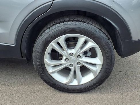 Used 2023 Buick Encore GX Preferred w/ Cold Weather Comfort Package AWD/4WD image 25