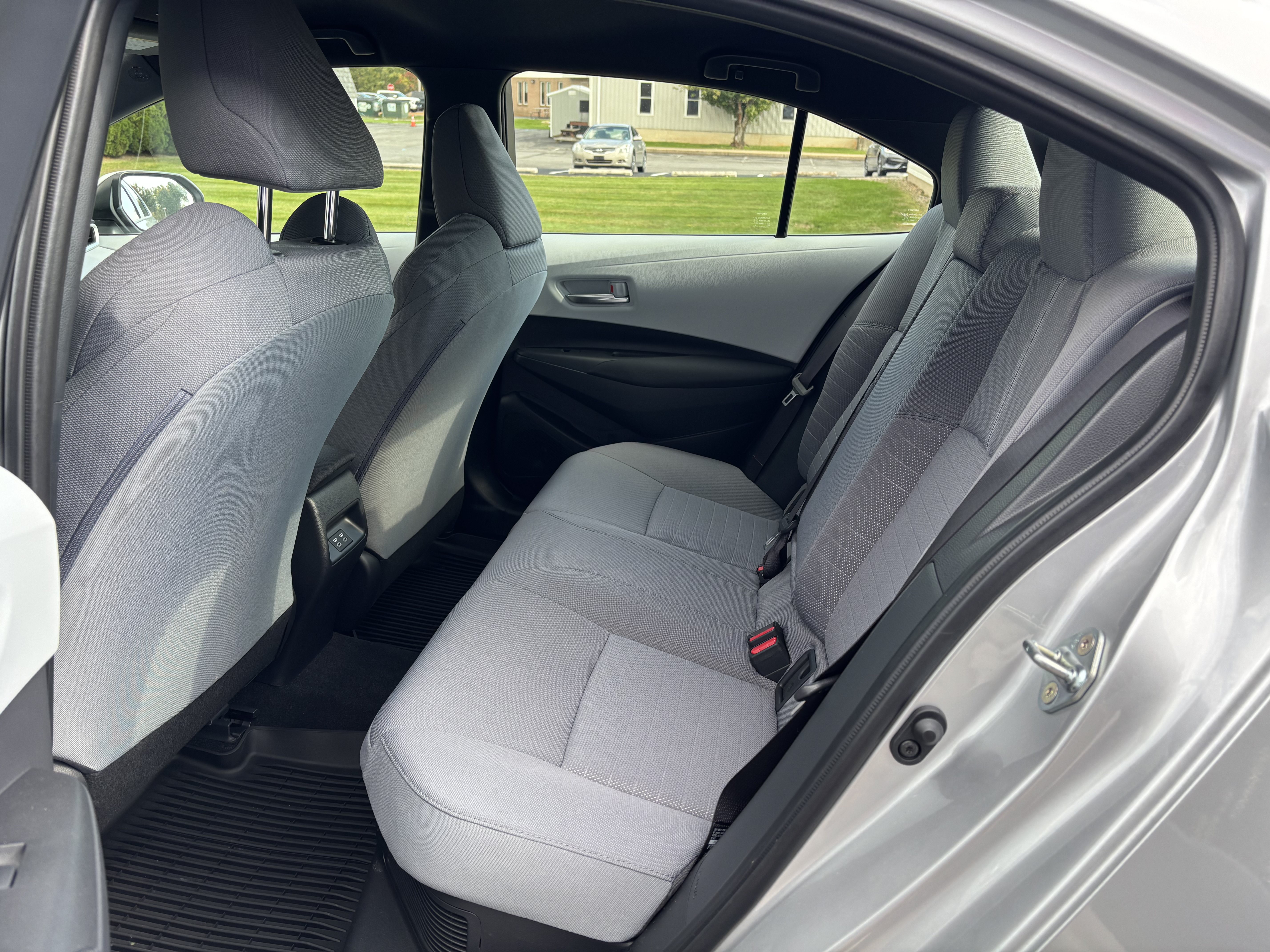 Certified 2026 Toyota Corolla SE w/ SE Premium Package FWD image 14