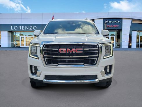 Used 2023 GMC Yukon SLT w/ SLT Luxury Package RWD image 2