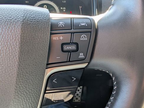 Used 2025 Toyota Camry SE w/ Convenience Package FWD image 26