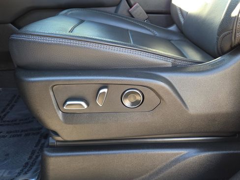 Certified 2025 GMC Yukon Denali image 20