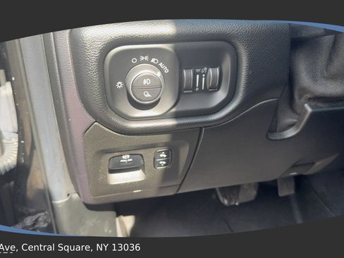 Used 2019 RAM 1500 Big Horn image 16