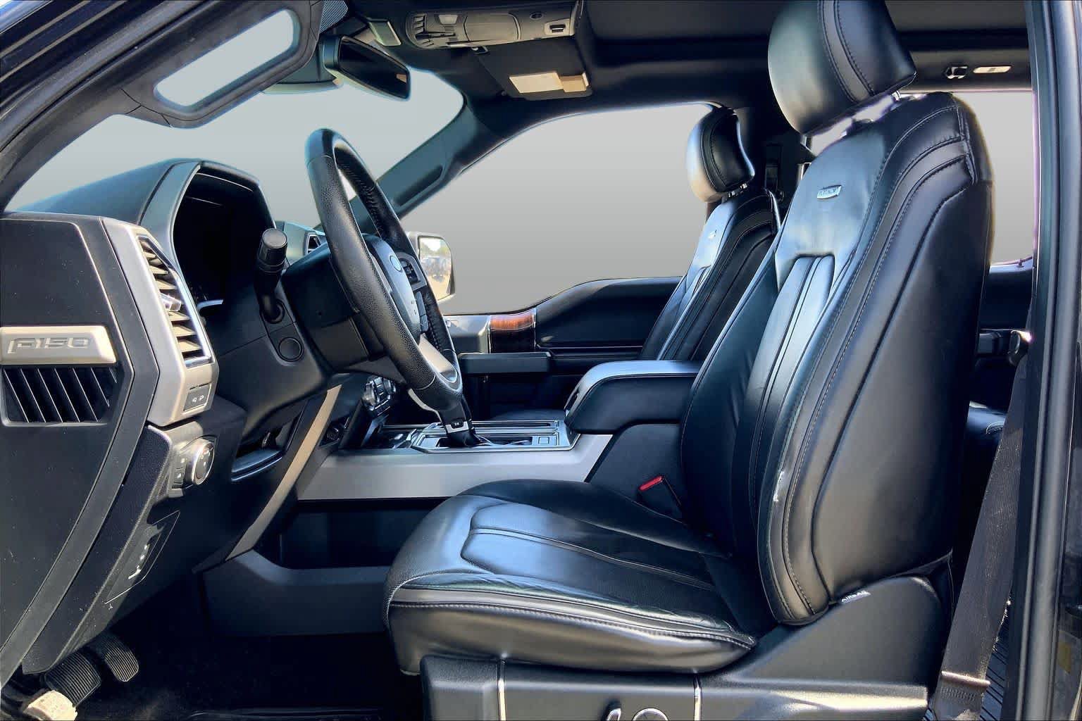 Used 2015 Ford F150 Platinum w/ Equipment Group 701A Luxury AWD/4WD image 8