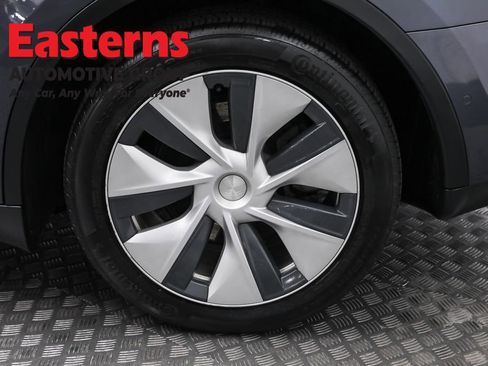 Used 2020 Tesla Model Y Long Range image 29