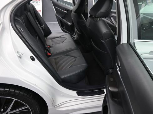 Used 2023 Toyota Camry SE image 23