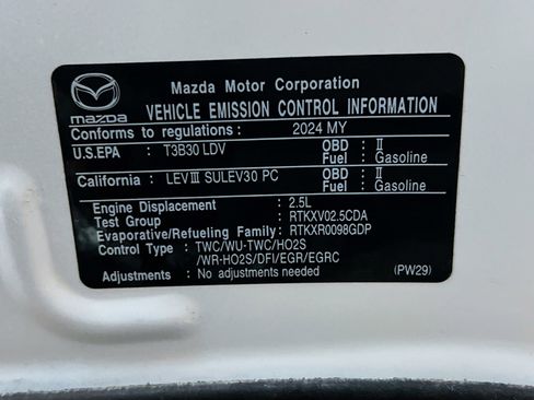 Used 2024 MAZDA MAZDA3 s FWD image 21