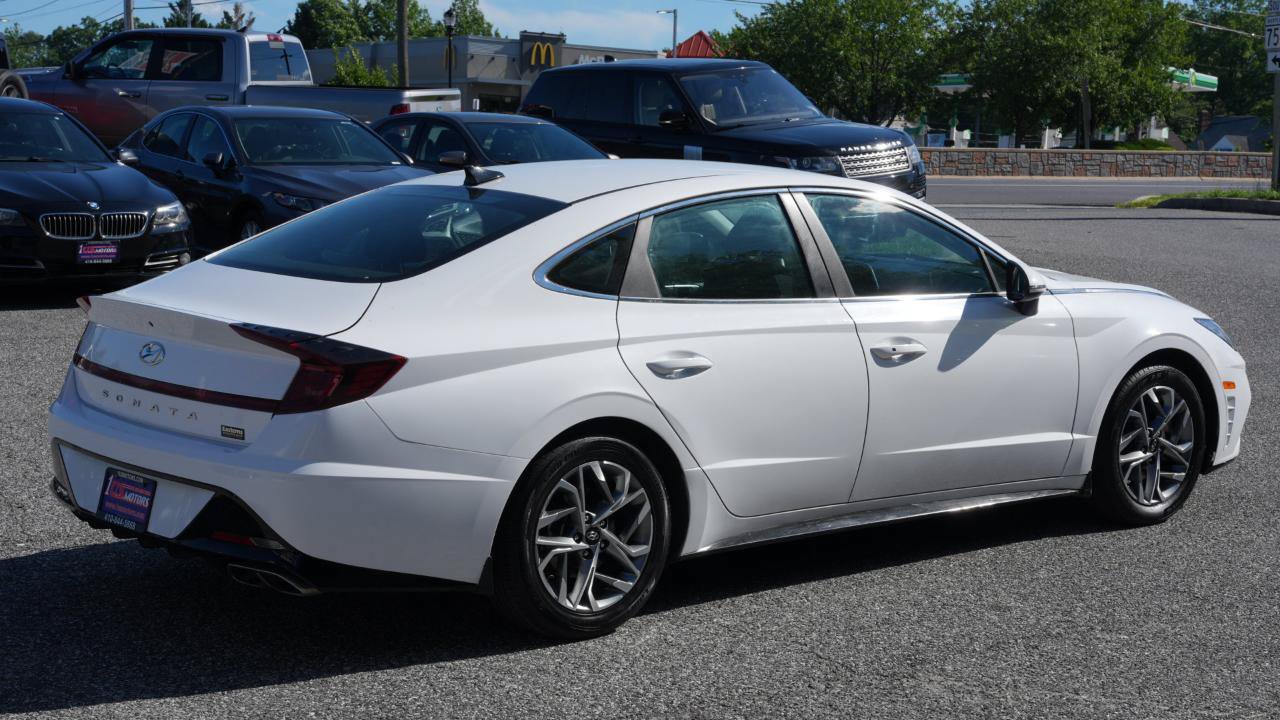 Used 2023 Hyundai Sonata SEL w/ Winter Weather Package FWD image 5