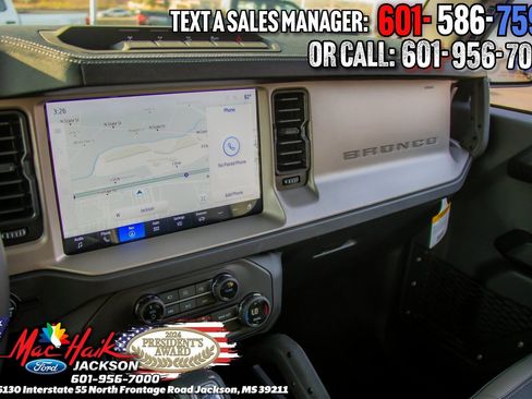 New 2025 Ford Bronco Outer Banks w/ Sasquatch Package image 13