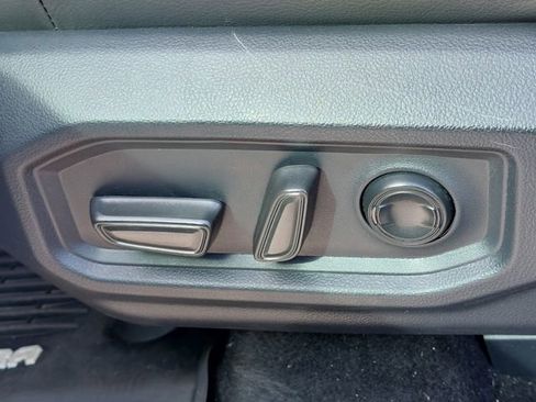 Used 2024 Toyota Tundra Limited image 18