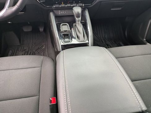 Certified 2024 GMC Canyon Elevation w/ Convenience Package image 18