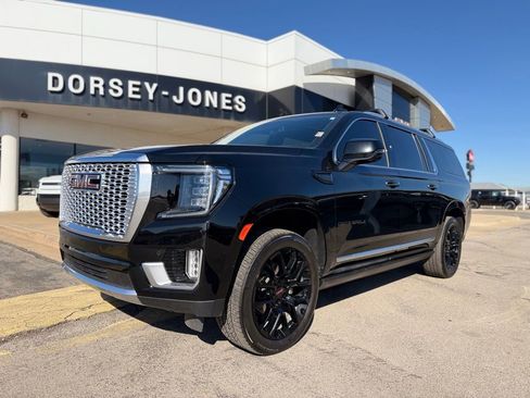 Used 2023 GMC Yukon XL Denali w/ Max Trailering Package AWD/4WD image 1