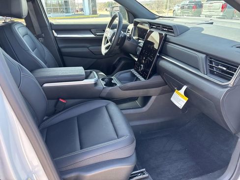 Used 2026 GMC Terrain Elevation w/ Elevation Premium Package AWD/4WD image 11