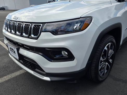 Used 2024 Jeep Compass Limited image 11