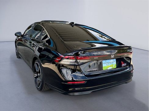 Used 2023 Honda Accord Sport image 4