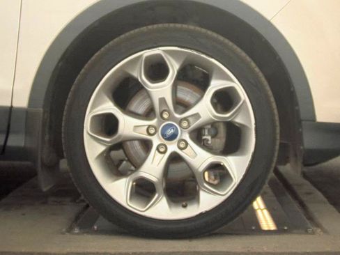 Used 2014 Ford Escape Titanium FWD image 10